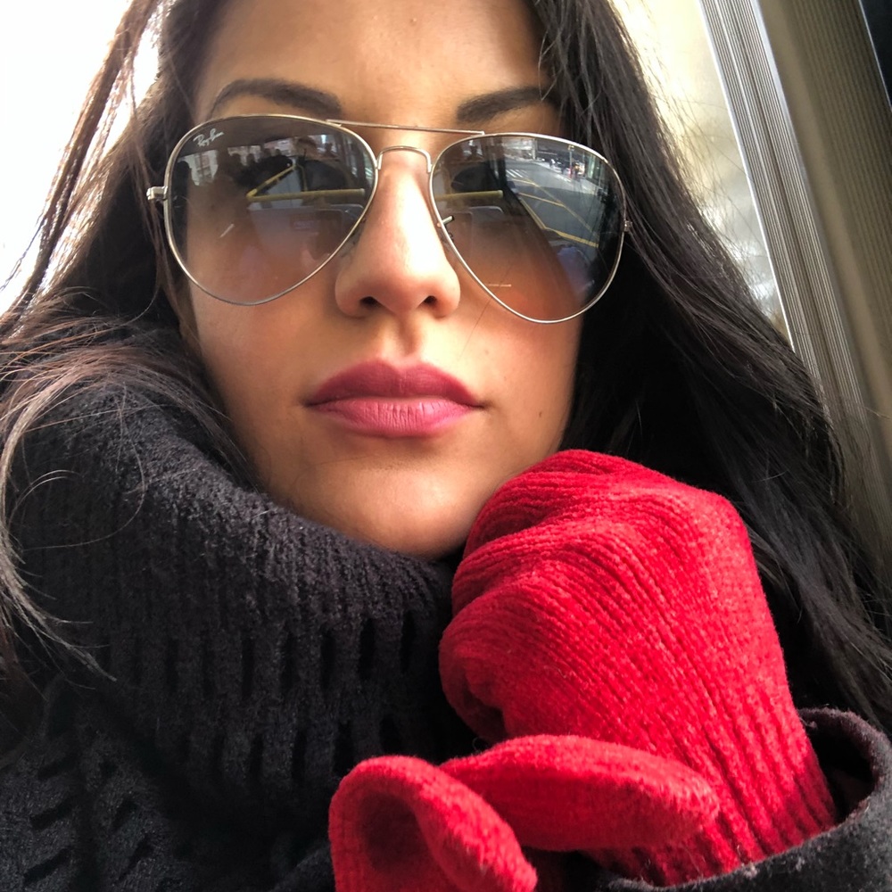 Meet your Posher, Maria